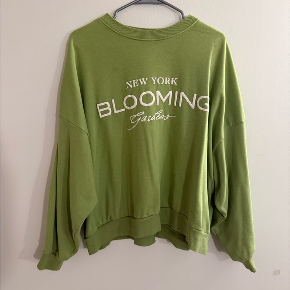 H&M Olive Green Blooming Gardens Sweatshirt - Picture 1 of 2